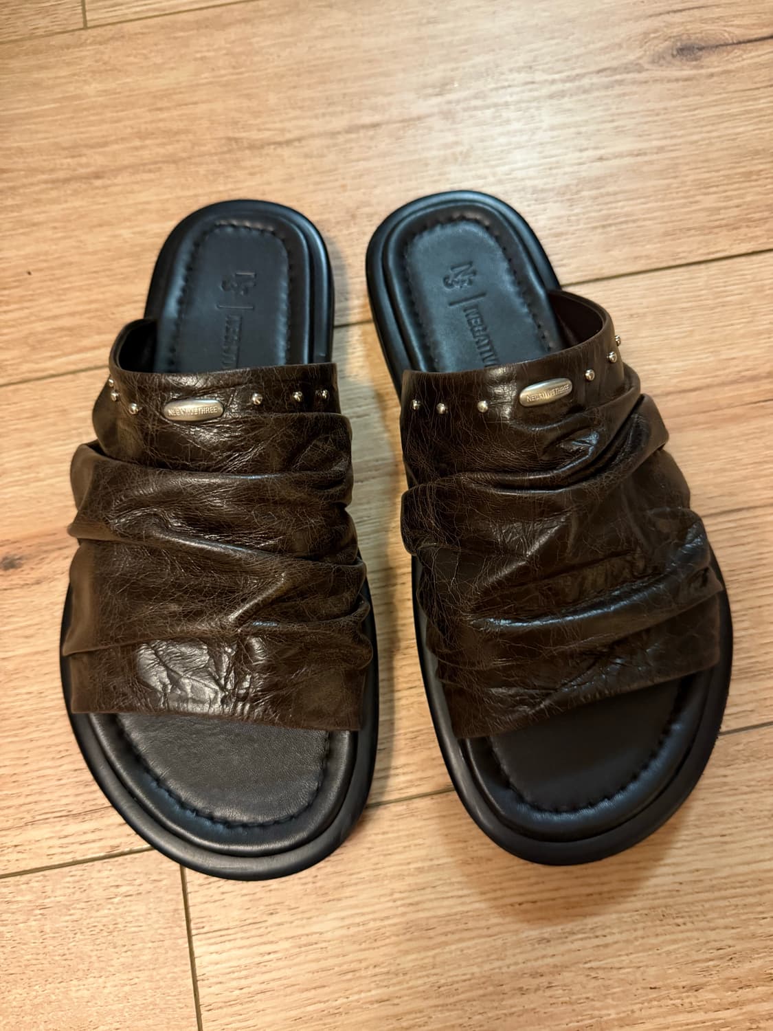 네거티브쓰리 샌들 고트스킨 슬라이드 브라운 2sz 상품이미지4