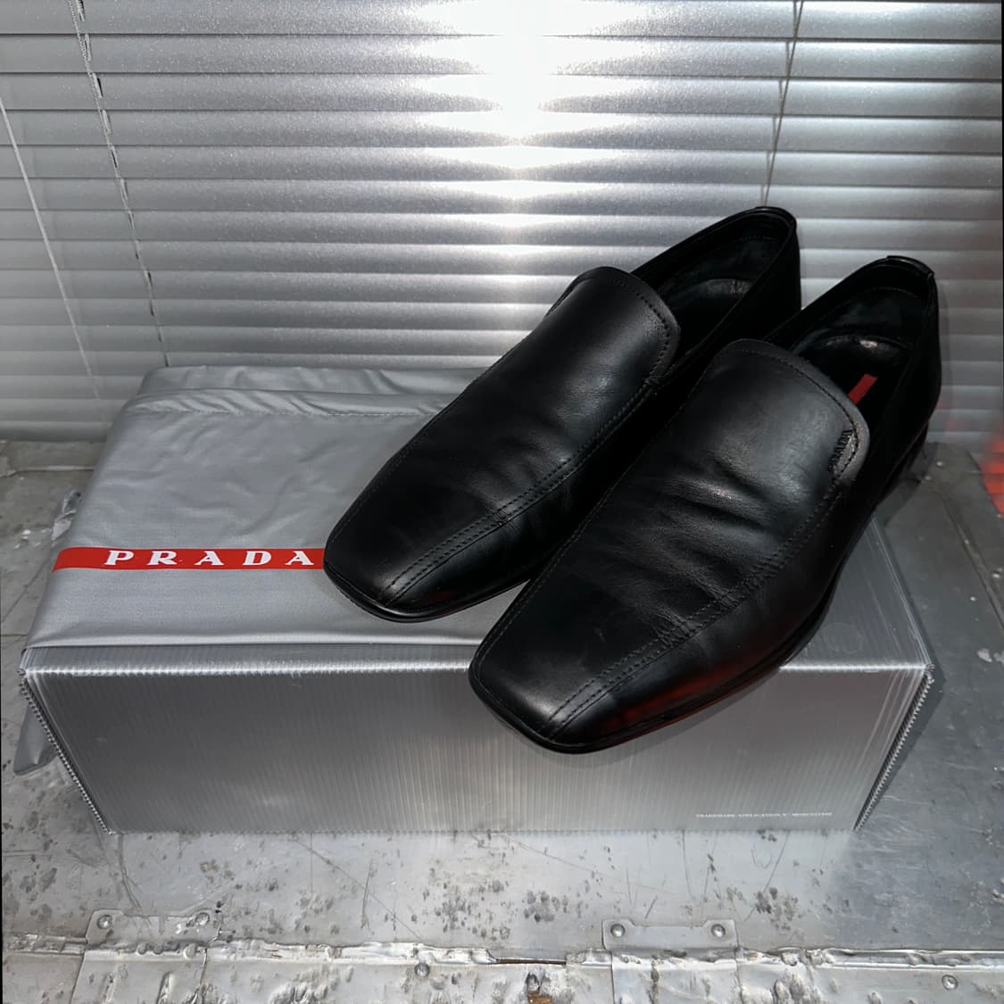 00s 빈티지 블랙 프라다 스포츠 스퀘어 토 로퍼 풀박스 상품이미지2