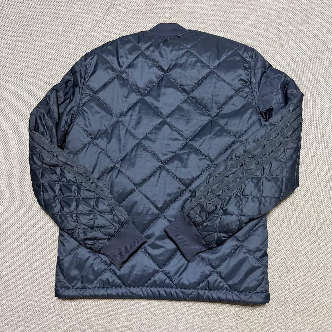 아디다스 퀄팅 경량패딩 자켓 상품이미지6