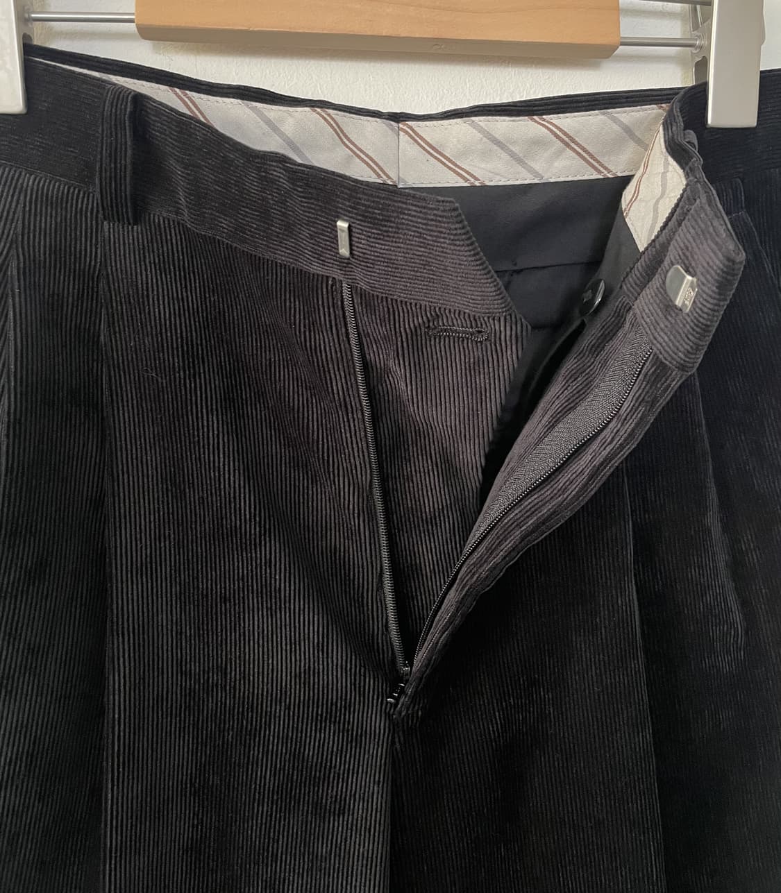 vintage straight two tuck corduroy pants 상품이미지4