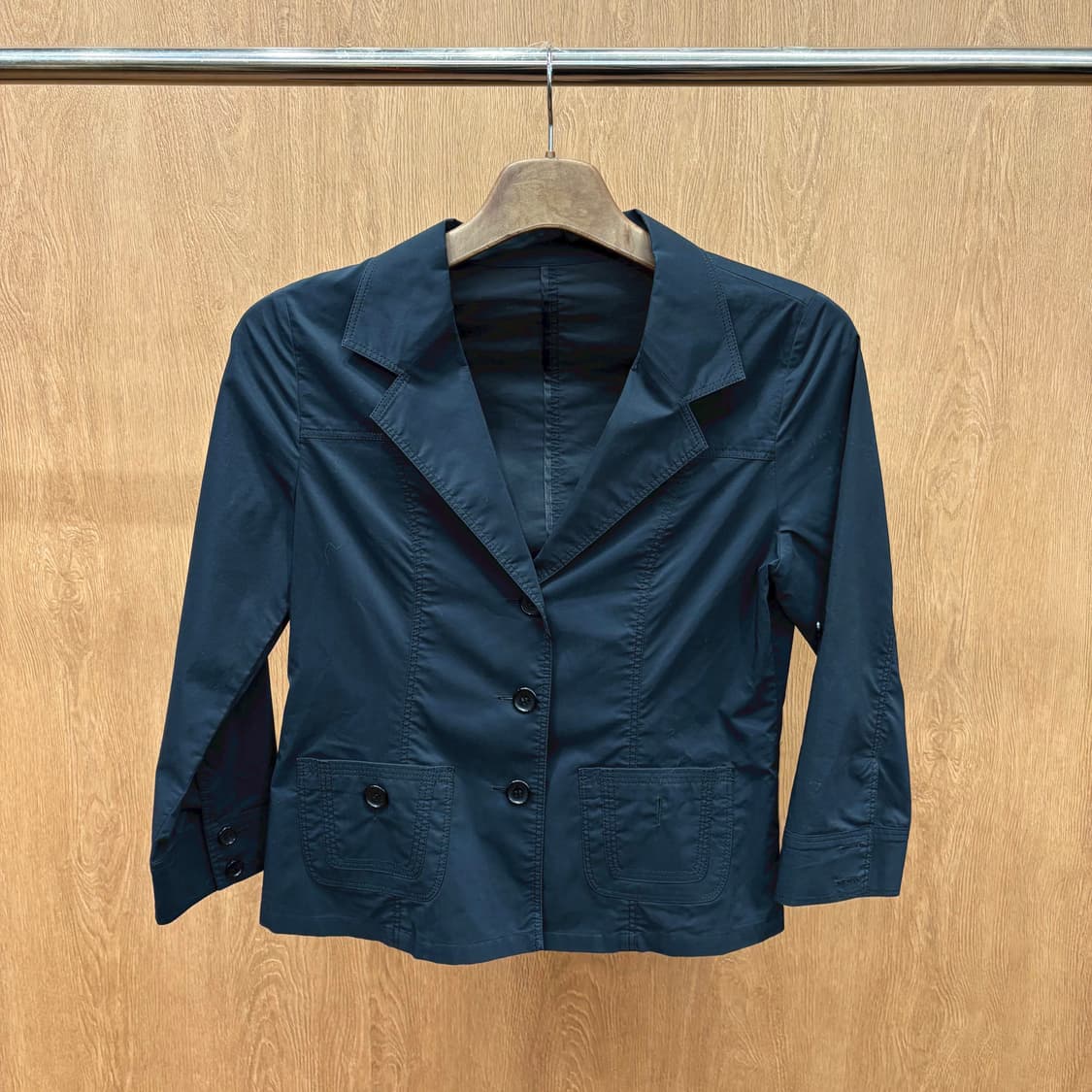 꾸레쥬 코튼 블렌드 테일러드 자켓 노치드 라펠 스티치 절개 디테일 네이비 상품이미지2