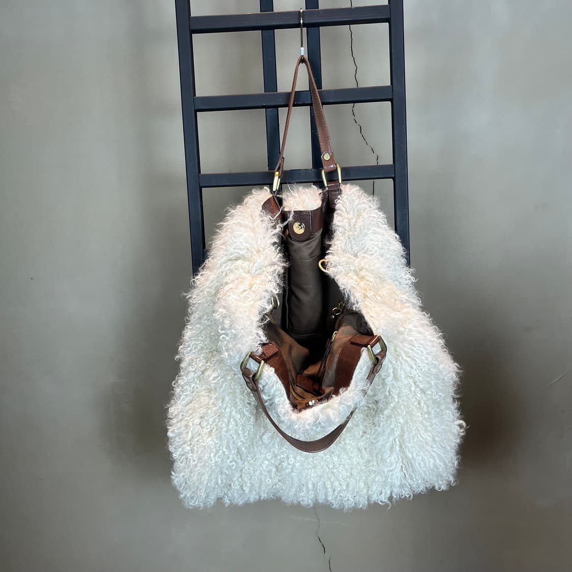 90s 가죽 퍼 도트 백 상품이미지4