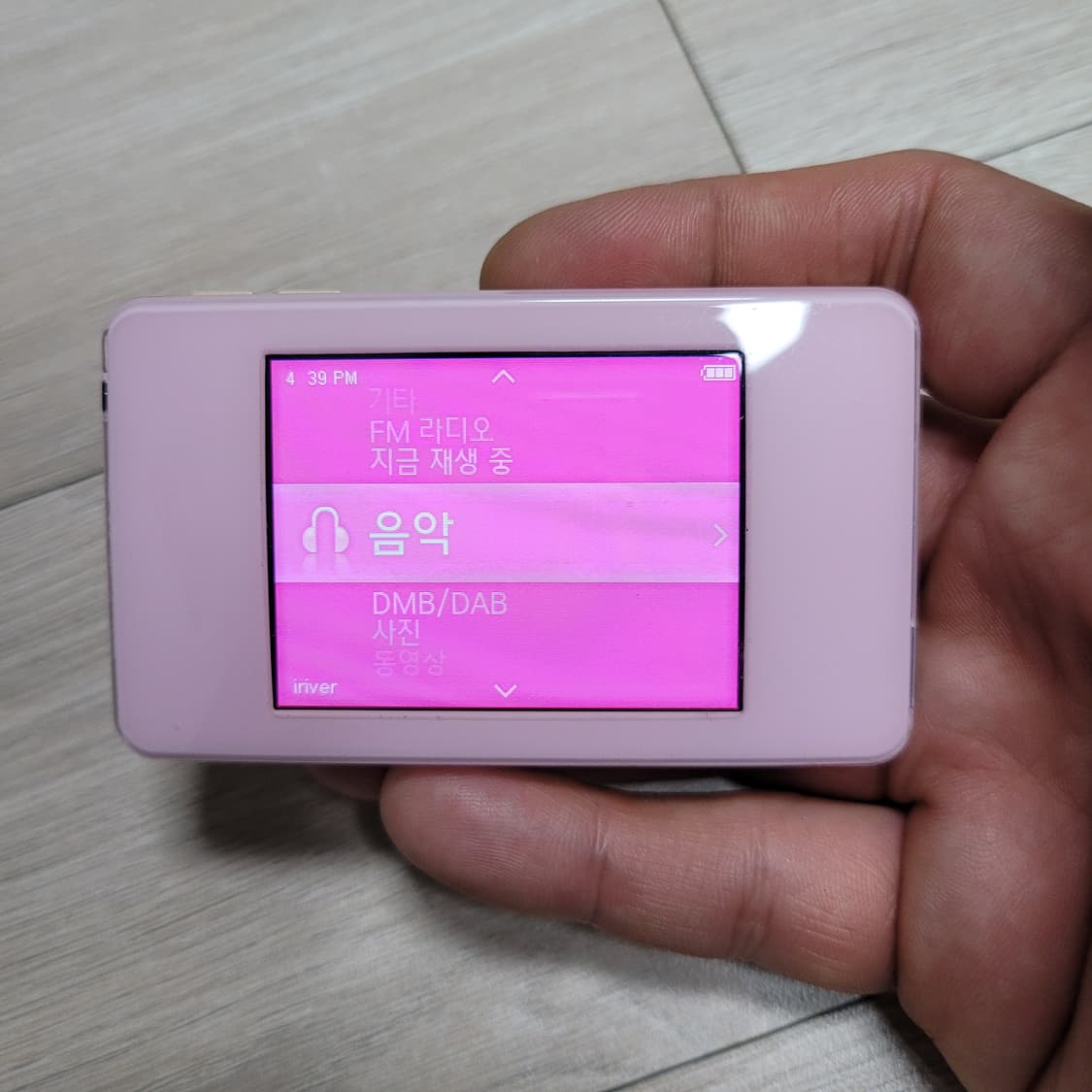 아이리버 클릭스 8기가 핑크색 MP3 상품이미지5