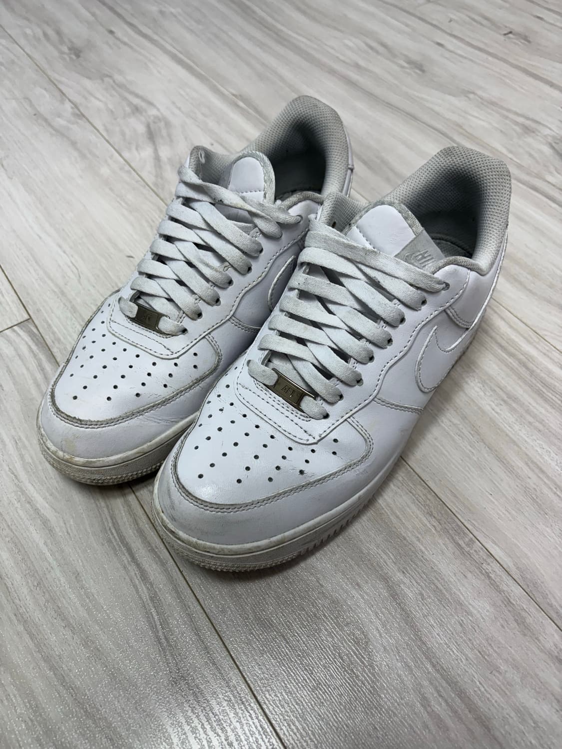 나이키 에어포스 상품이미지1