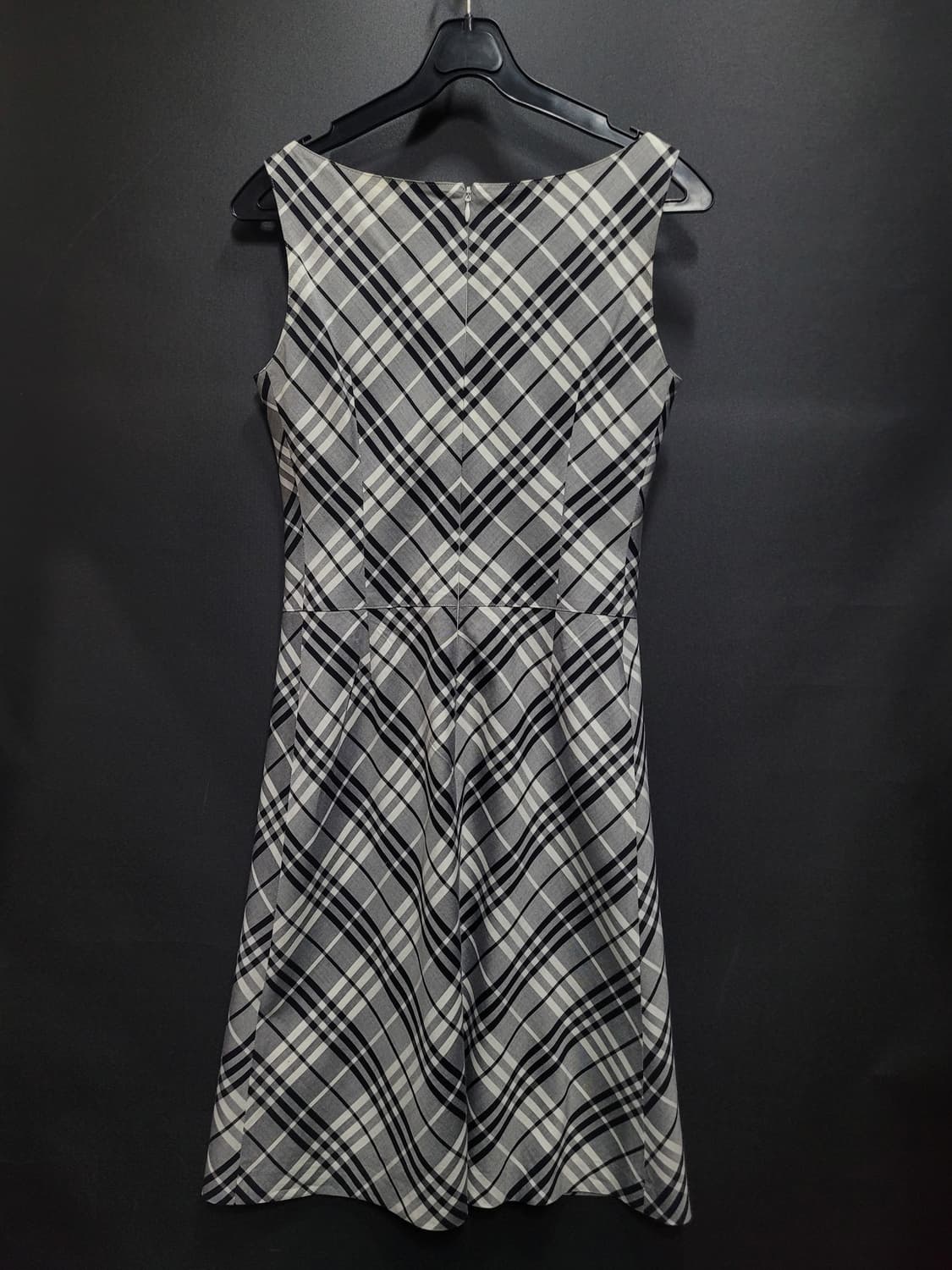 Burberry 버버리 체크 슬리브리스 원피스 상품이미지4