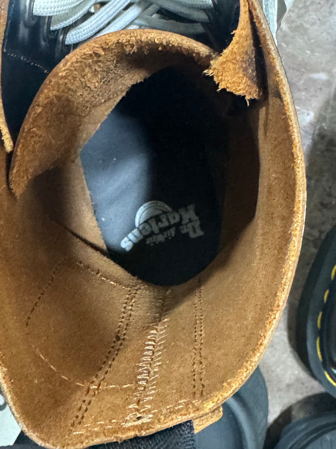 닥터마틴 스터드 화이트 믹스 롱부츠 270 상품이미지6