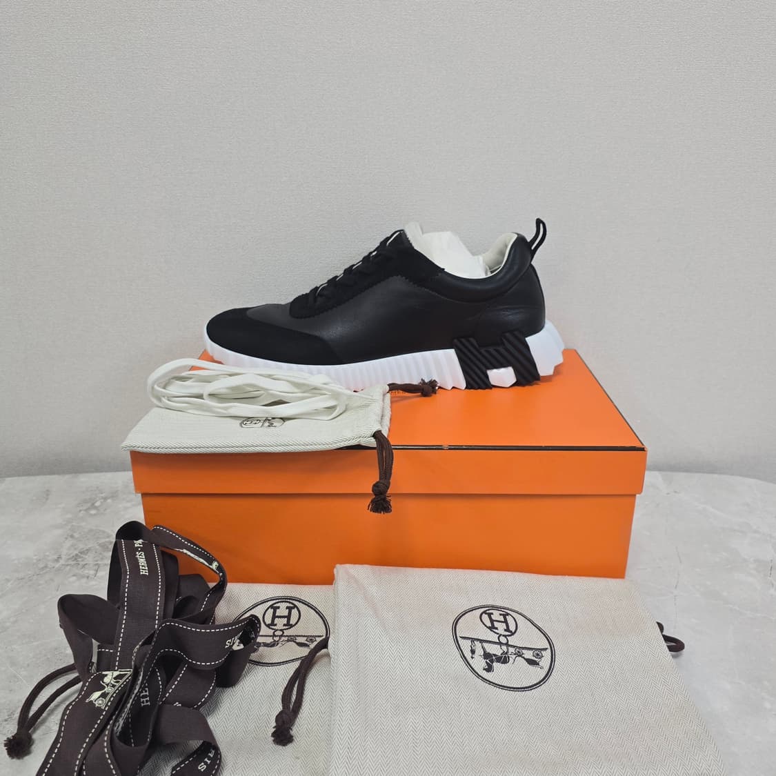 에르메스 바운싱 스니커즈 신발 43사이즈 판매 상품이미지1