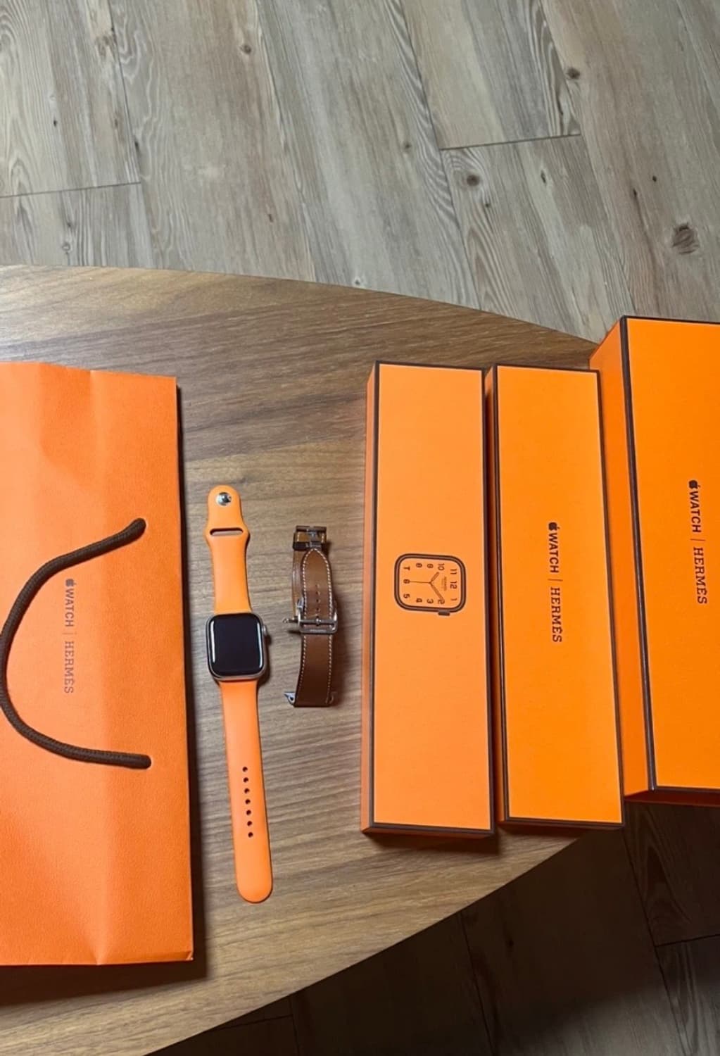 애플워치 에르메스 Series 7 45mm / 골드 가죽 스트랩 디플로이 상품이미지7