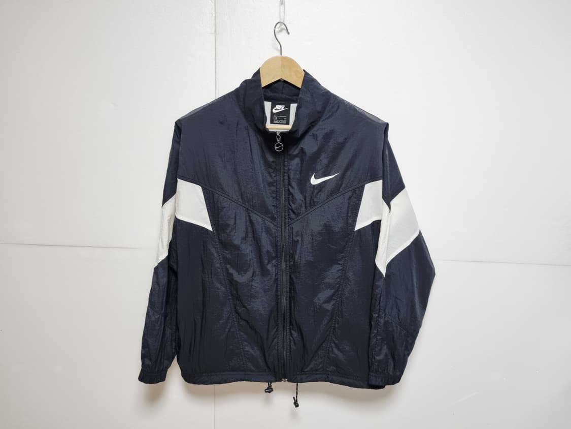 여성 정가13만 나이키 시그널 경량 윈드러너 바람막이 자켓 트레이닝복 상품이미지3