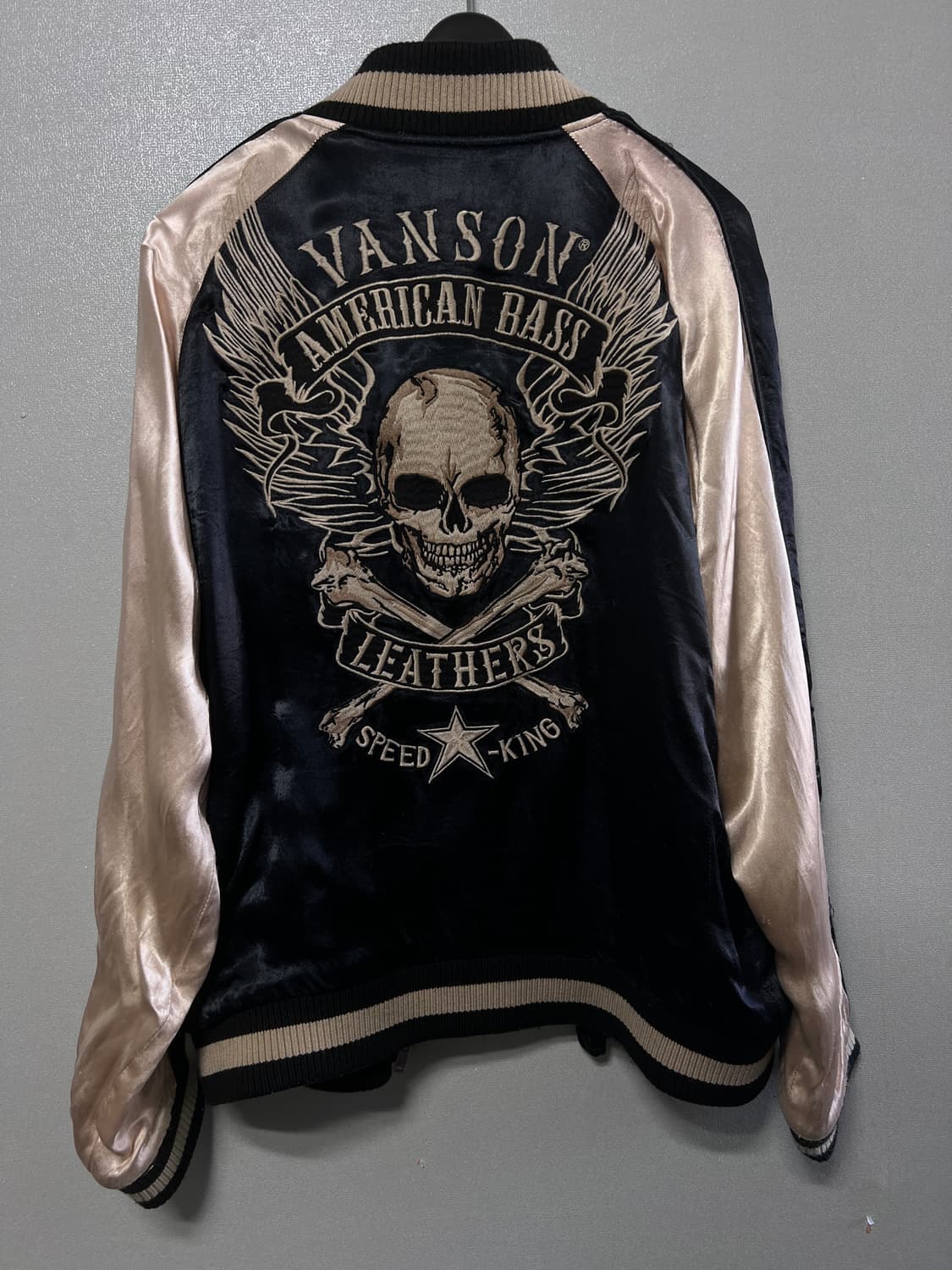 밴슨 스컬 리버서블 봄버 스카쟌 상품이미지1