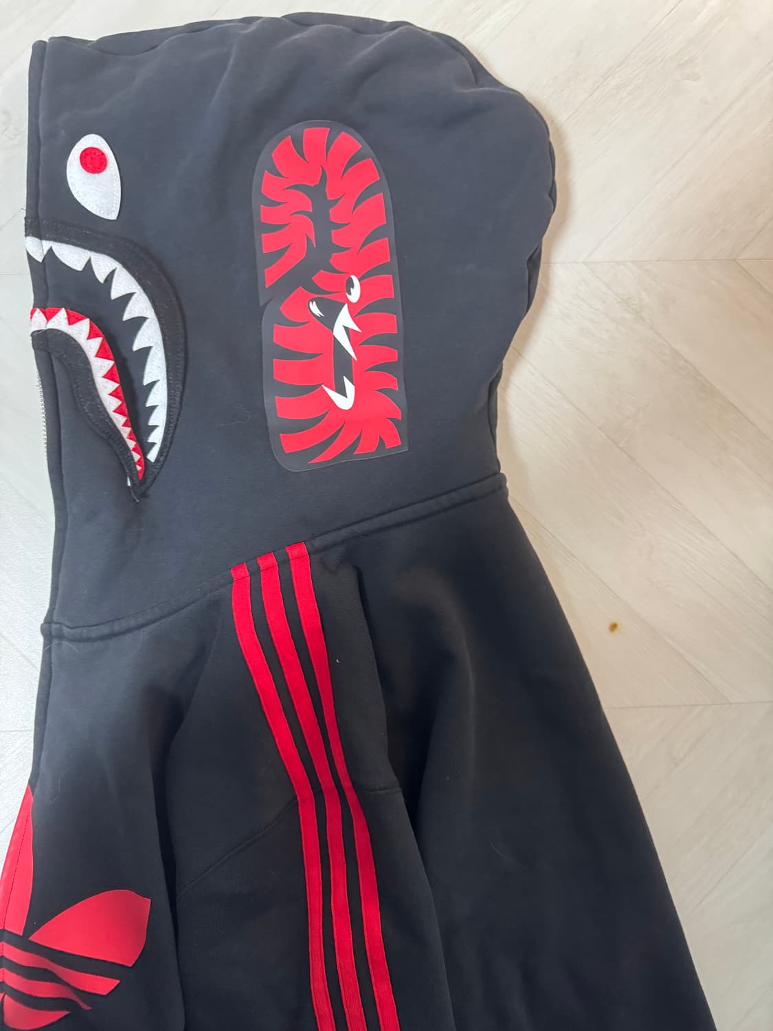 베이프 아디다스 콜로보 샤크후드 us사이즈 xl 상품이미지3