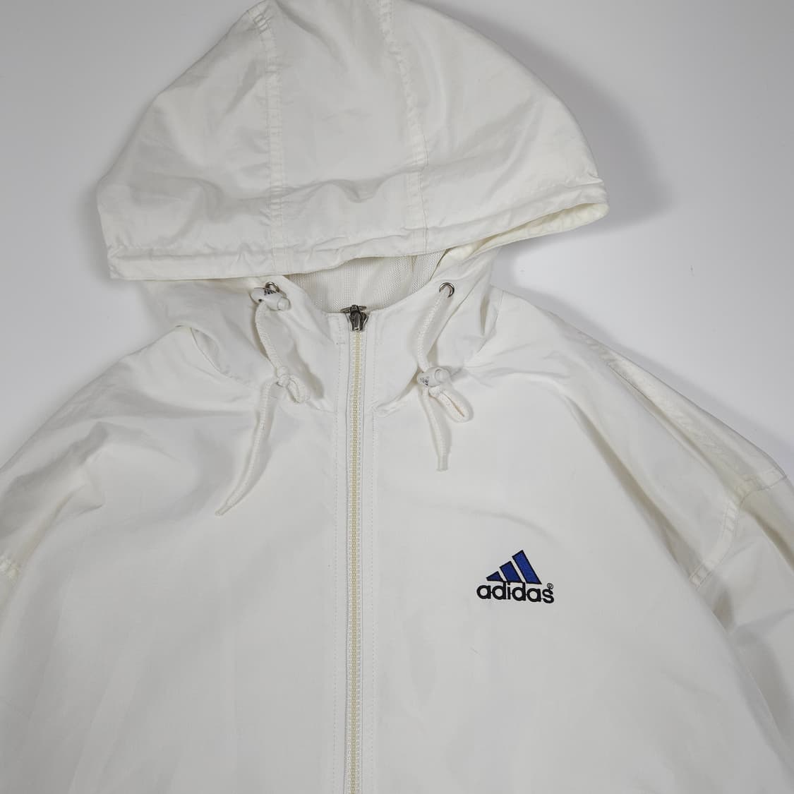 아디다스 올드스쿨 화이트 바람막이  상품이미지2