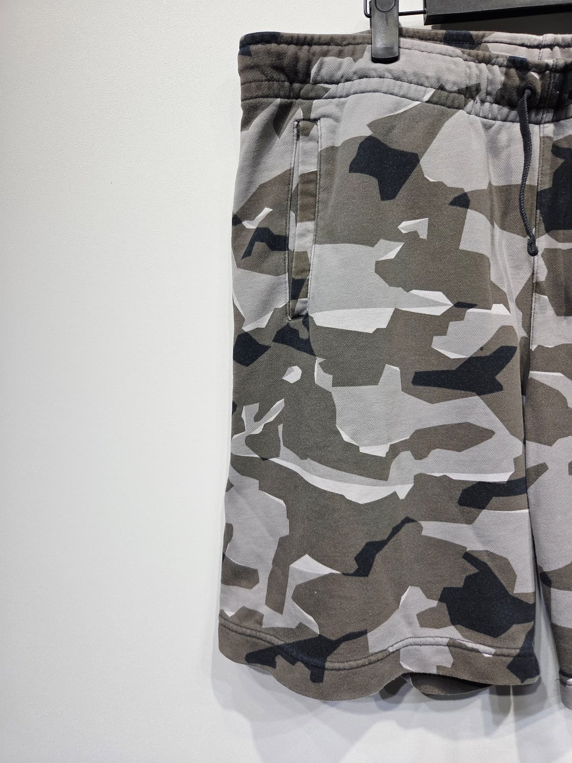 나이키. 남자 카키 빅스우시 하프팬츠_XXL 상품이미지2