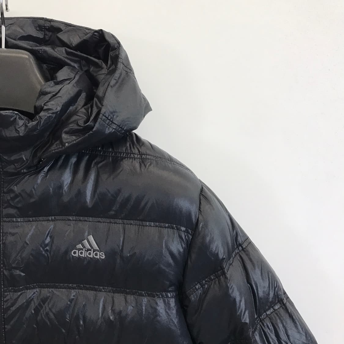 아디다스 경량 구스다운 후드패딩 [95사이즈] 상품이미지2