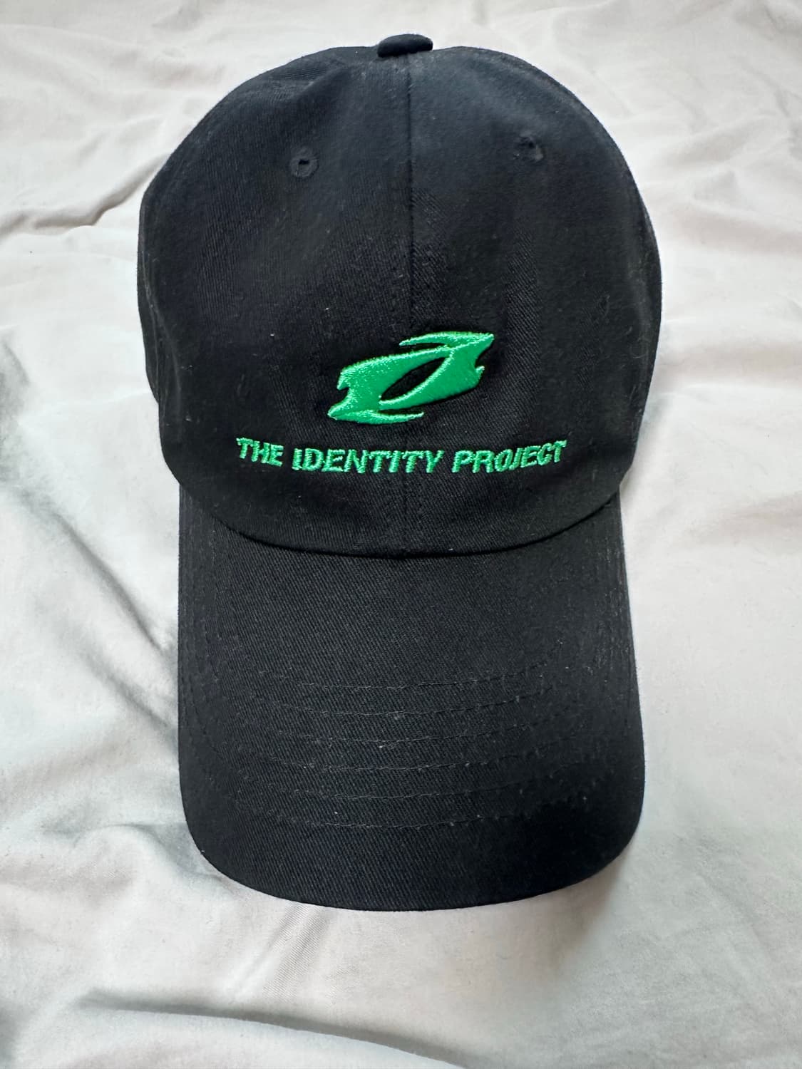 더 아이덴티티 프로젝트 블랙 볼캡 상품이미지1
