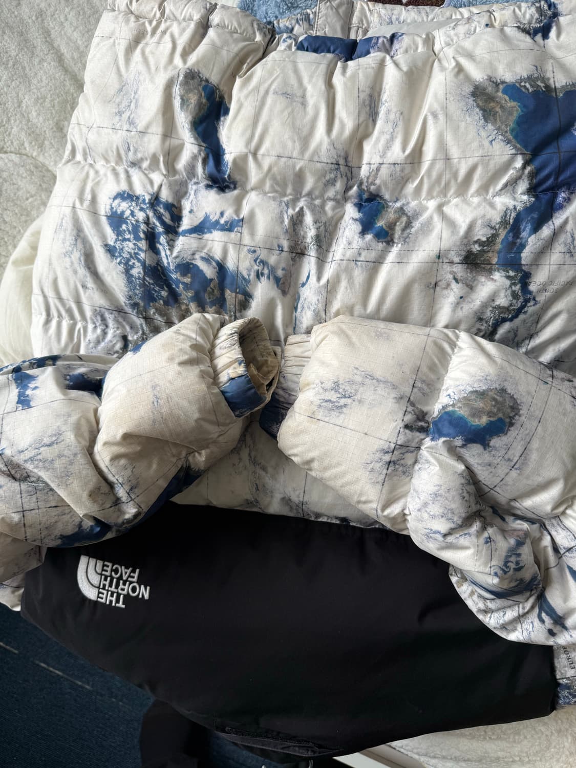 노스페이스 눕시 지구패딩 상품이미지4