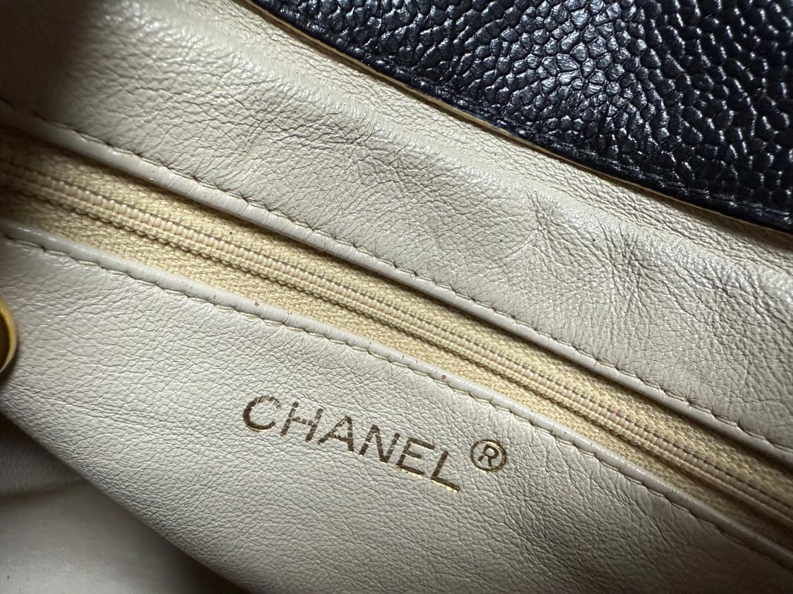 샤넬 캐비어 크로스백 블랙 상품이미지5