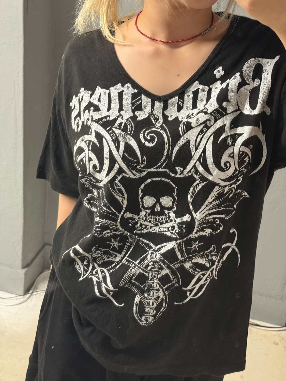 punk printing detail v-neck top 상품이미지3
