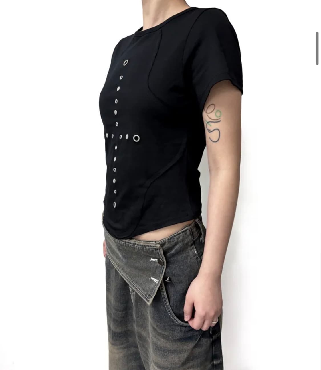 0104 공일공사 PATCH RIVET T-SHIRT 상품이미지3