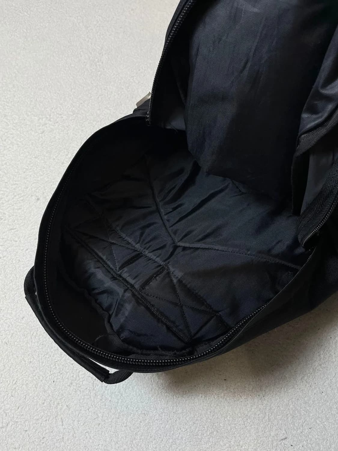 칼하트 wip 리플렉티브 킥플립 백팩 A1854 상품이미지8