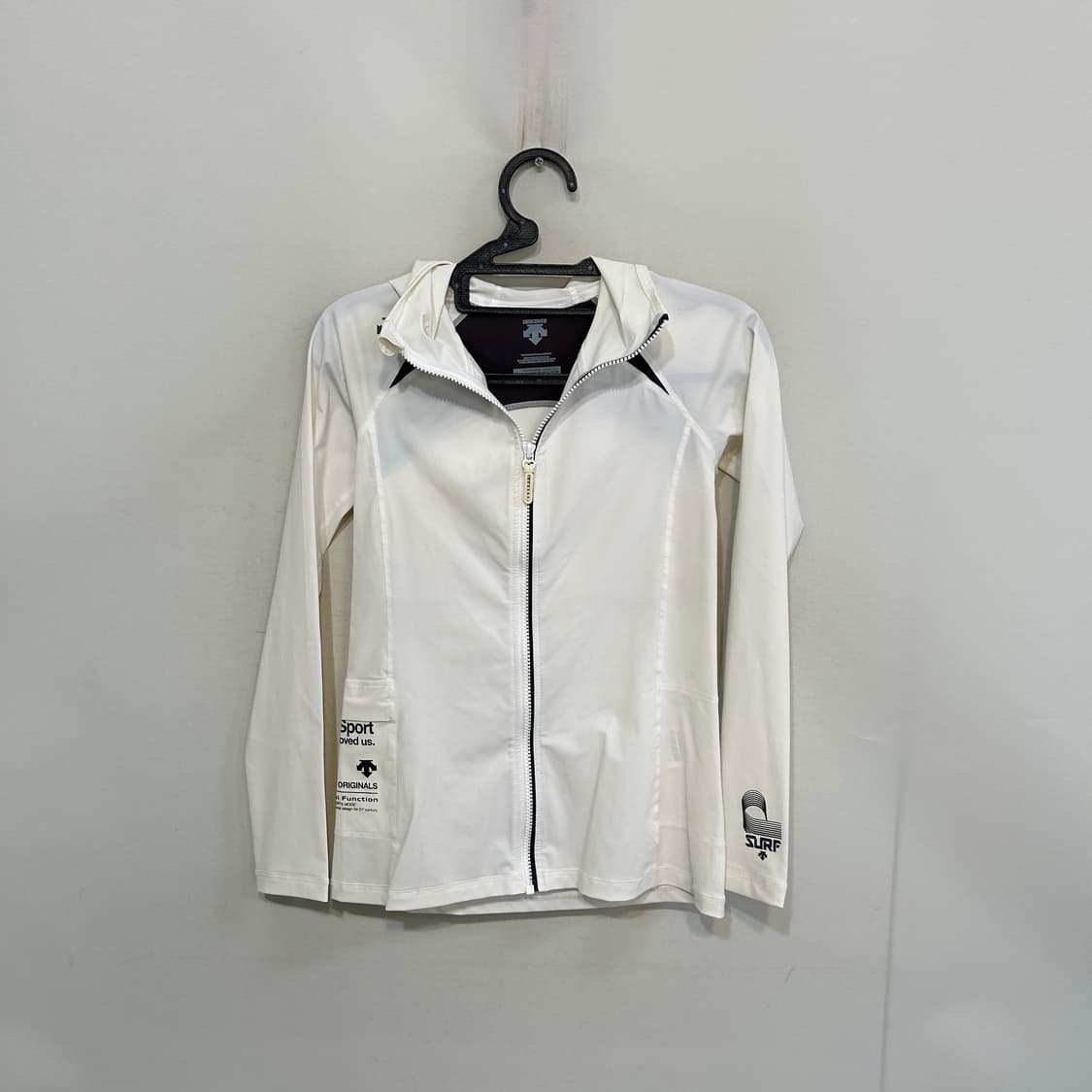 데상트 여성 후드 바람막이 55 상품이미지1