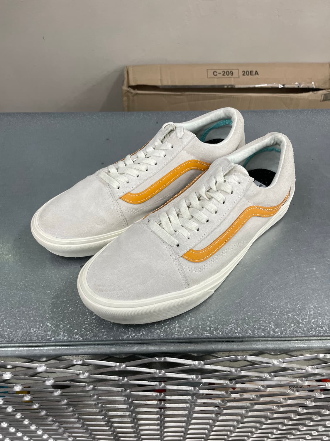 반스 컴피쿠쉬 화이트 옐로우 285 상품이미지2