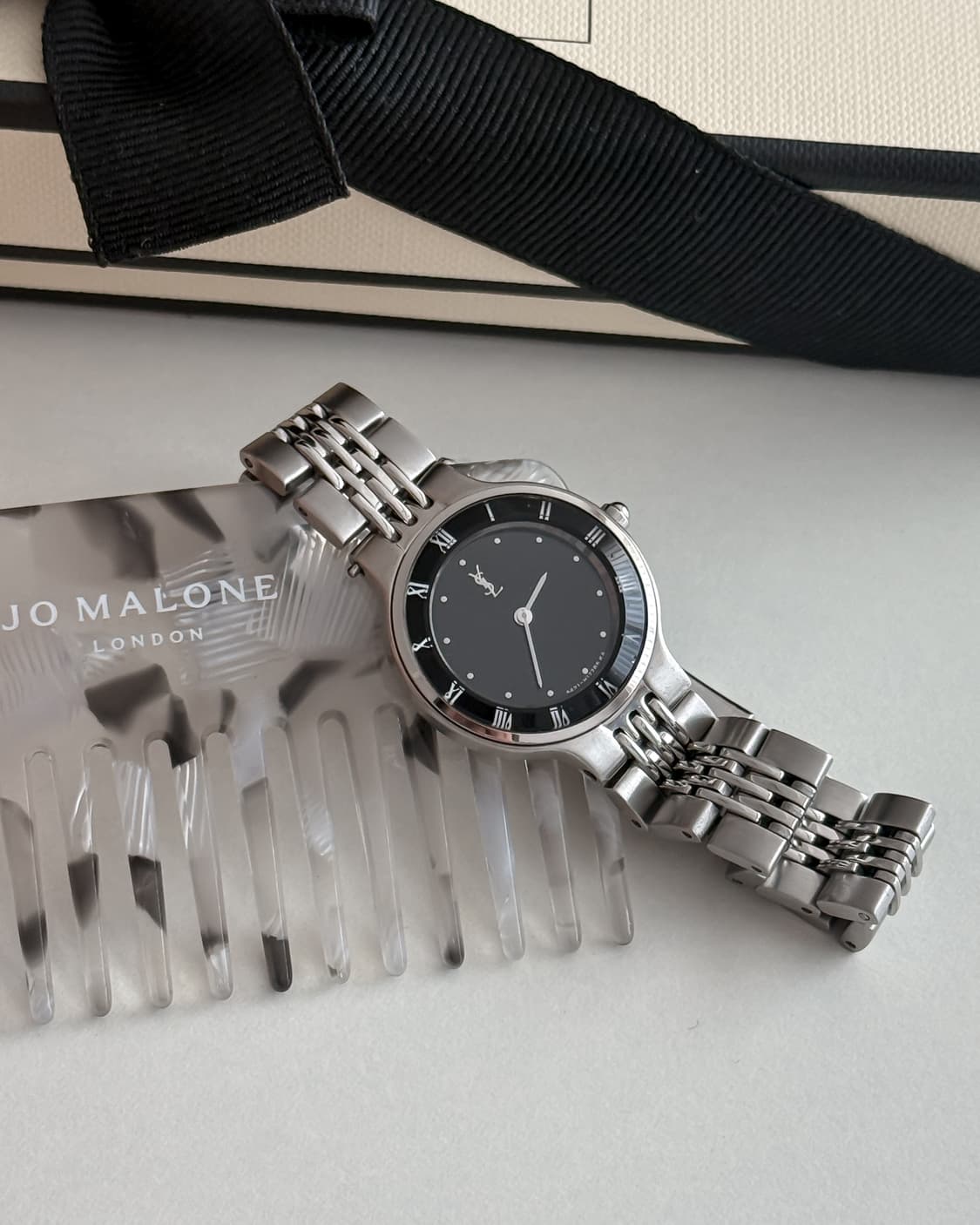 입생로랑 라운드 풀메탈 시계 상품이미지1