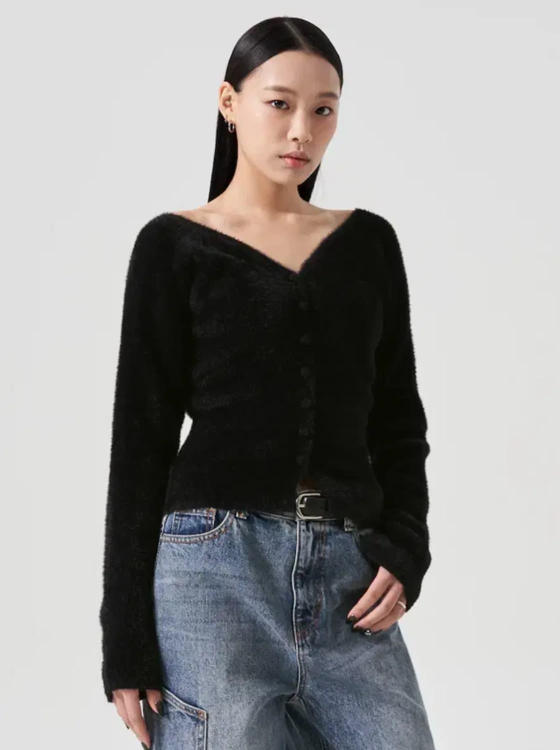 에잇세컨즈 브이넥 퍼 카디건 블랙 상품이미지2