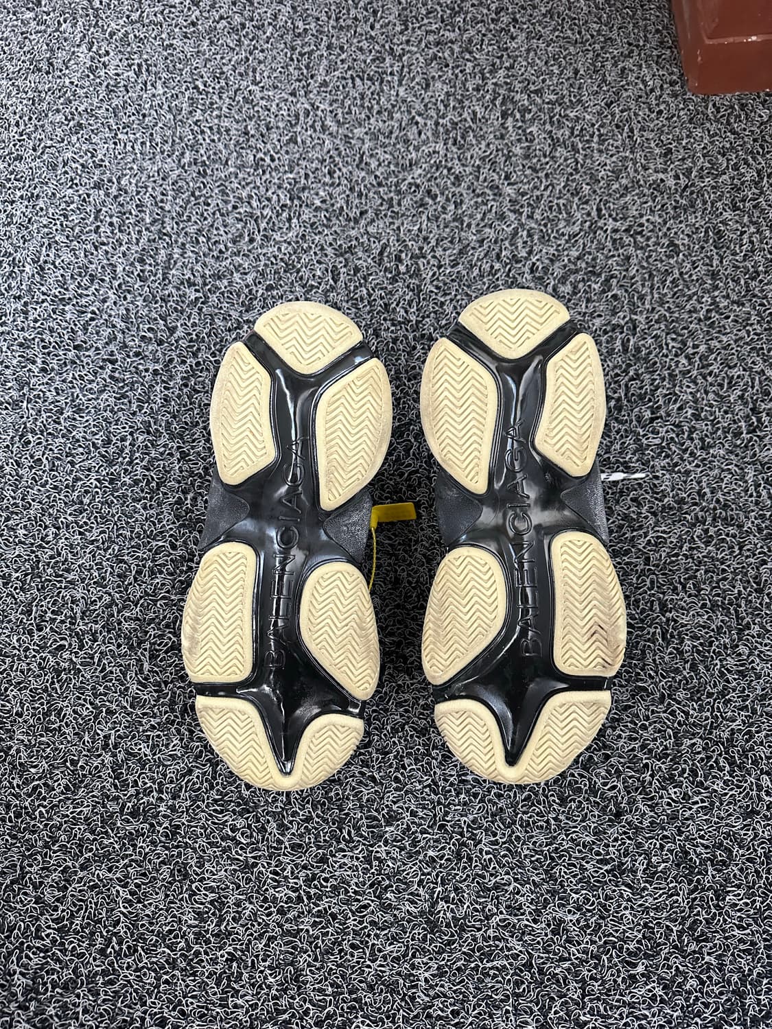 발렌시아가 트리플 S 블랙 스니커즈 40 (250) 상품이미지6