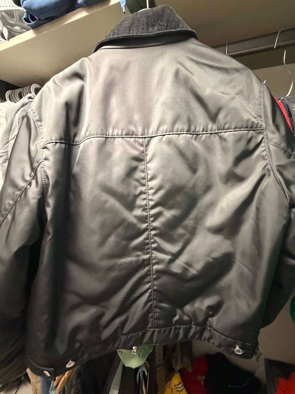 프라다 리나일론 블루종 자켓 판매합니다 상품이미지2