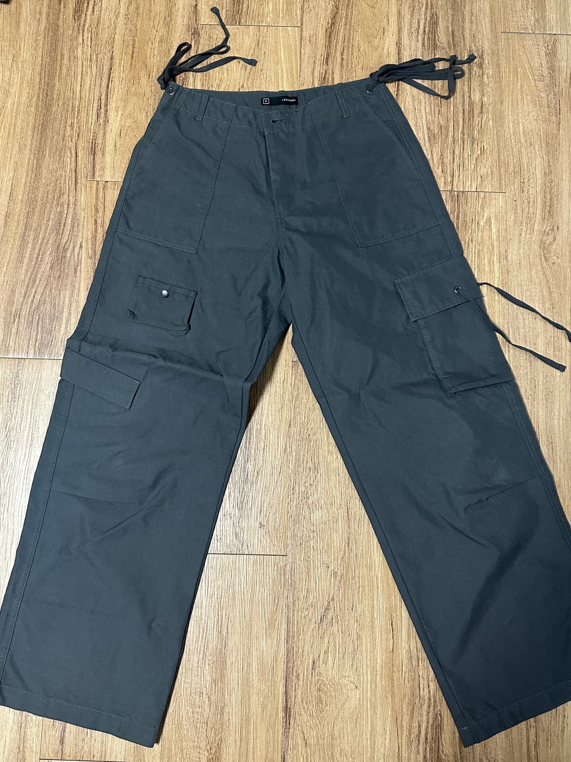 레더리 플랩 카고 팬츠 상품이미지1