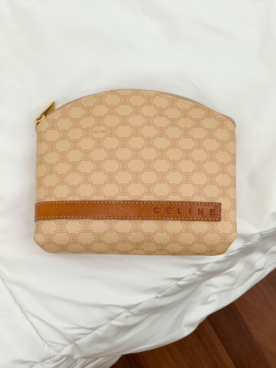 celine / 셀린느 베이지 마카담 반달 파우치  상품이미지1