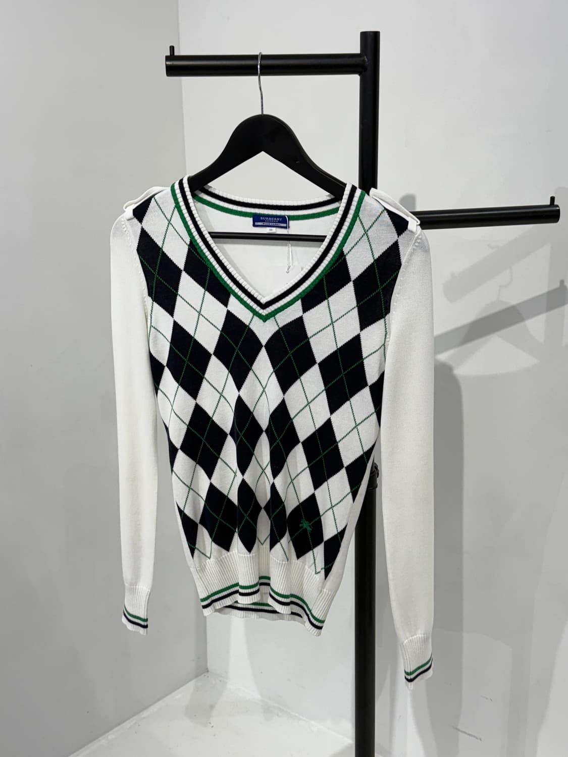 Burberry 버버리 블루라벨 아가일 V넥 니트 38 상품이미지1