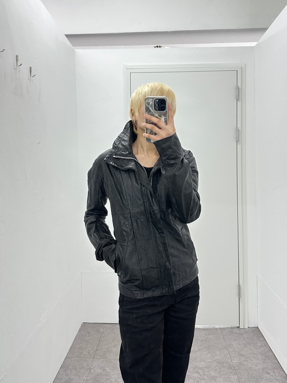 Lambskin High-Neck Leather Jacket 상품이미지9