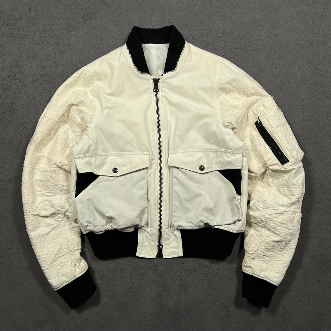 banal chic bizarre 바날 시크 비자르 투웨이 크롭 ma1  상품이미지2