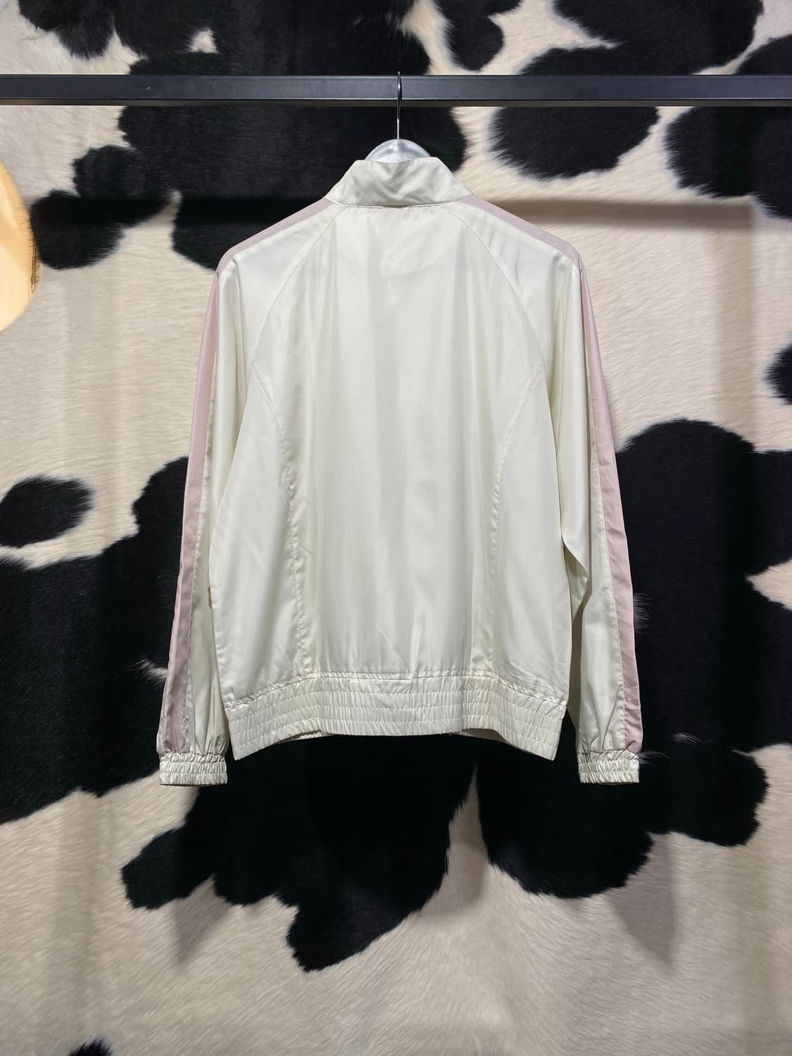 Newbalance 셔링 라인디테일 바람막이 상품이미지5