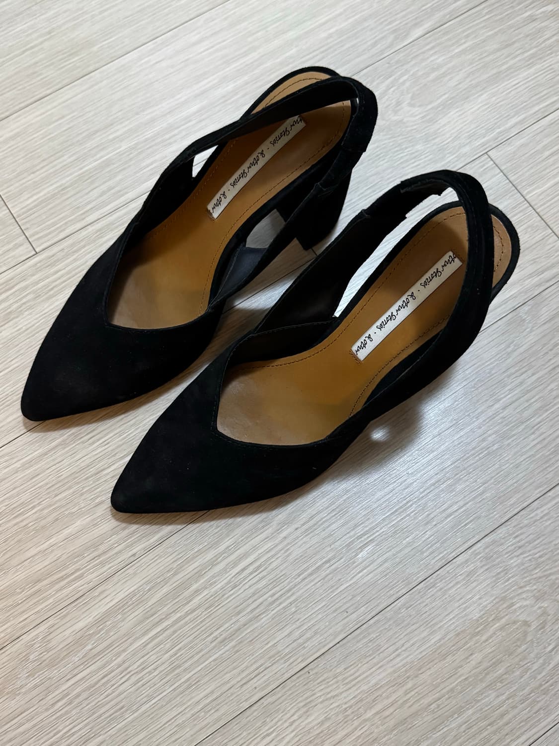 앤아더스토리즈 스웨이드 구두 청키힐 37 (240) 상품이미지1