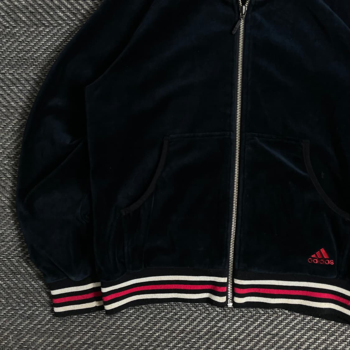 00s 아디다스 벨벳 크롭 후드 트랙탑 블랙y 3179 상품이미지4