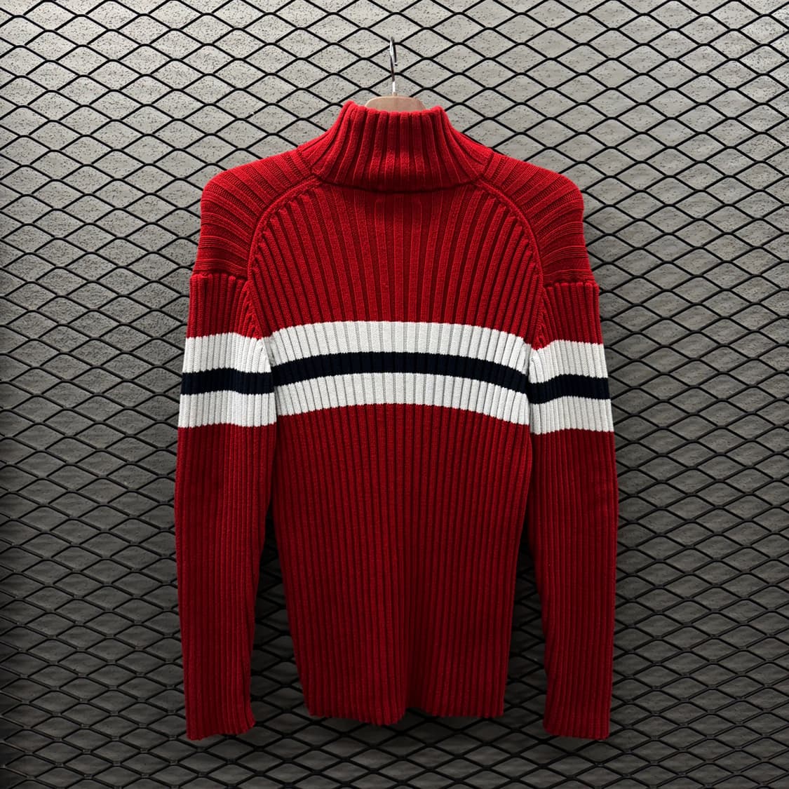 폴로 랄프로렌 스트라이프 하프집업 니트 리브드 코튼 컬러라인 디테일 레드 상품이미지3