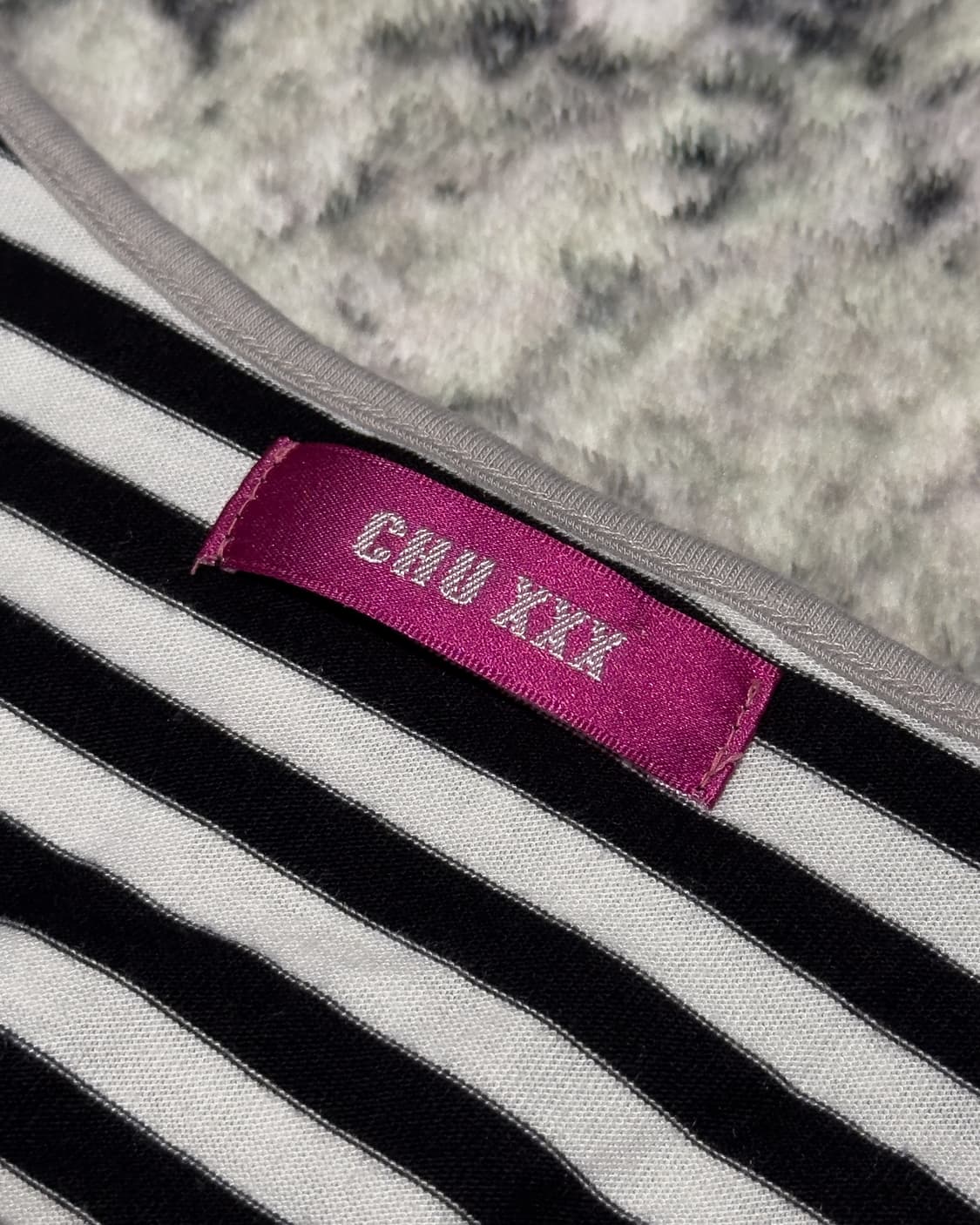 {Chu XXX} Back Stripe Layered Top 상품이미지8