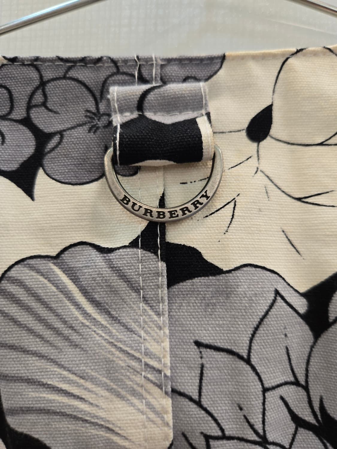 [쿨거환영]버버리 런던 유니크 플라워 프린트 집업 재킷 상품이미지4