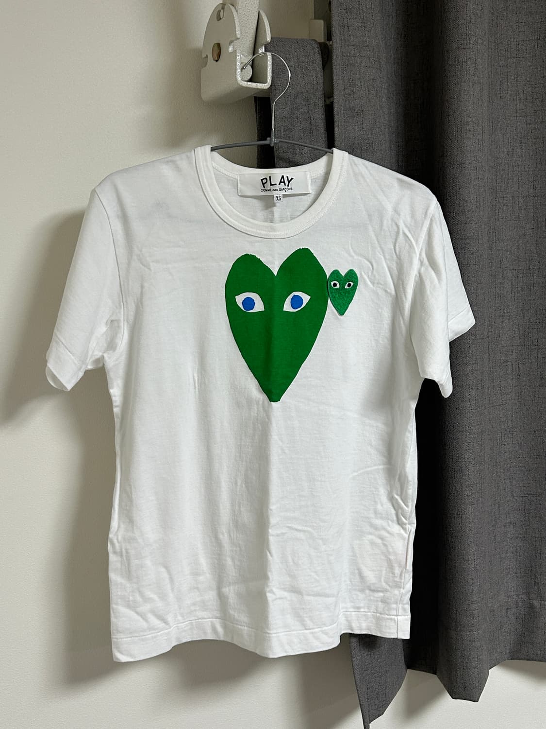 플레이 꼼데가르송 그린 더블 하트 티셔츠 상품이미지1