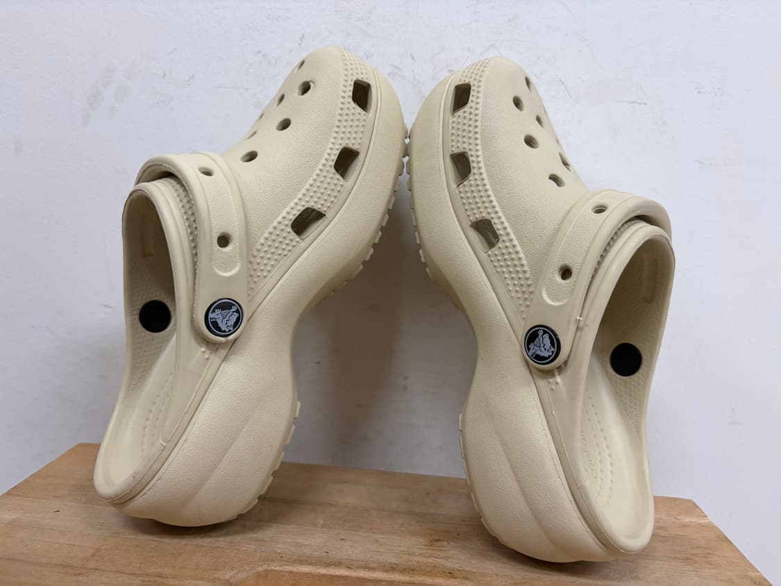 크록스 여성 샌들 220 상품이미지5