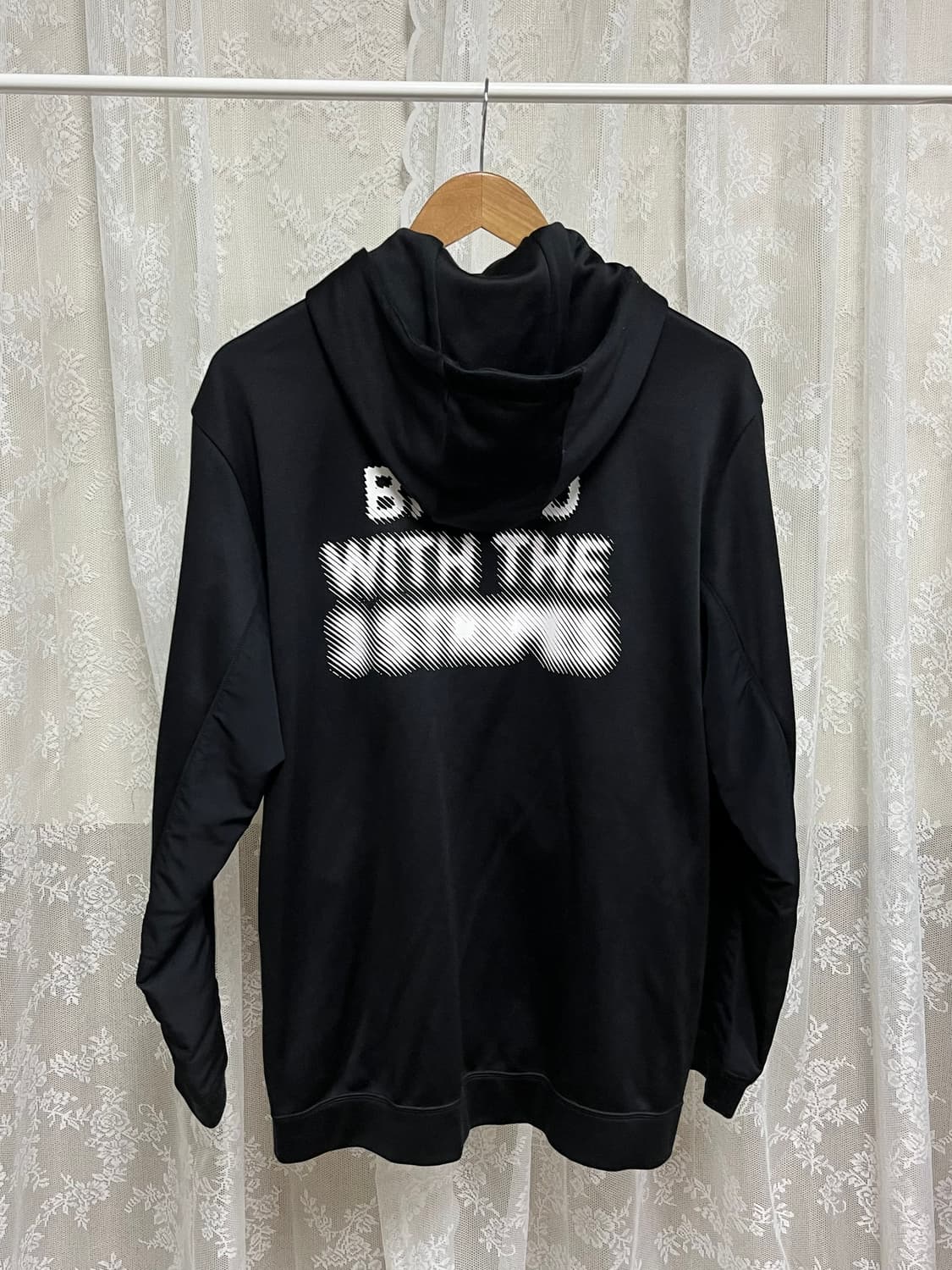 110) 아디다스 백프린팅 후드 집업 블랙 상품이미지2