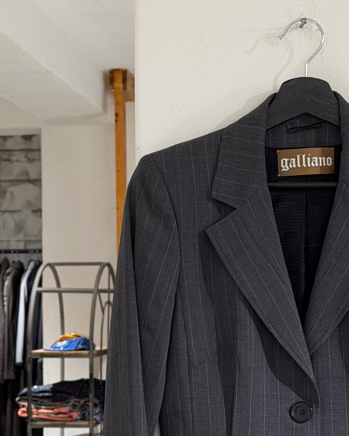 갈리아노 차콜 핀스트라이프 블레이저 상품이미지2
