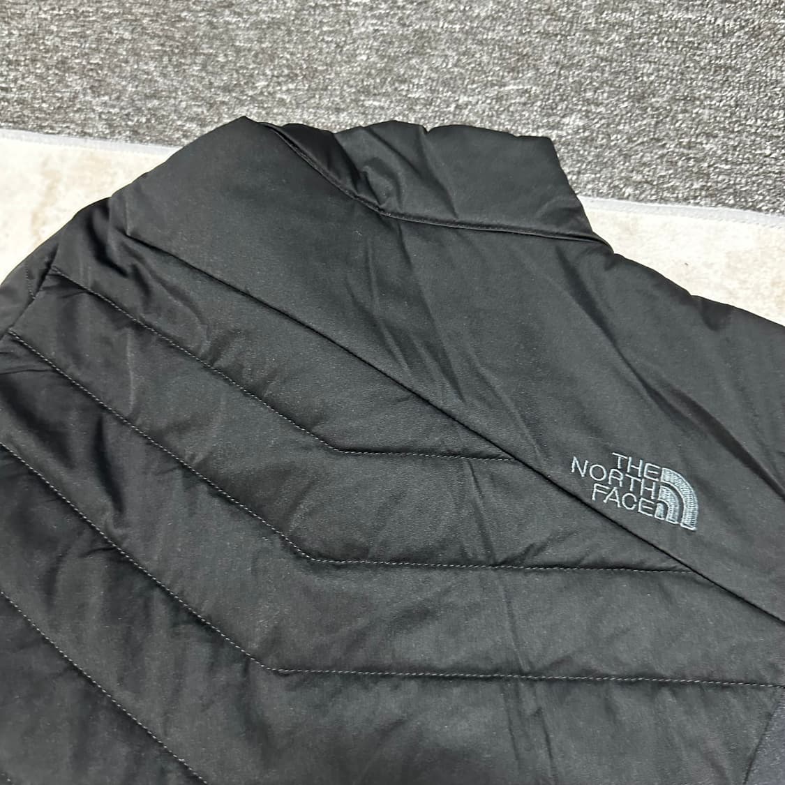 노스페이스 경량패딩 상품이미지6
