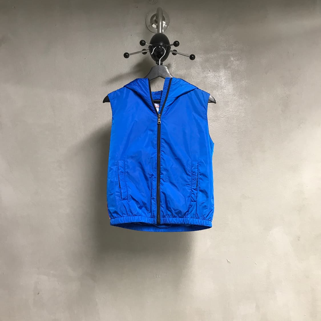 프라다 스포츠 후드 베스트 40(W) 상품이미지1