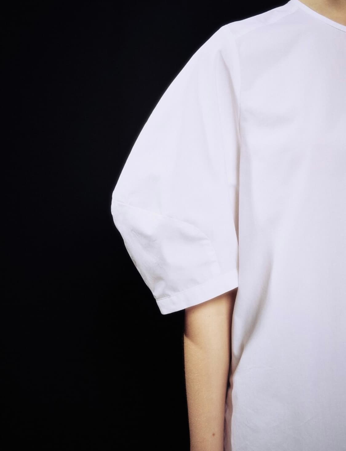 아리크 REVATI 하프 슬리브 볼륨 블라우스 화이트 상품이미지4