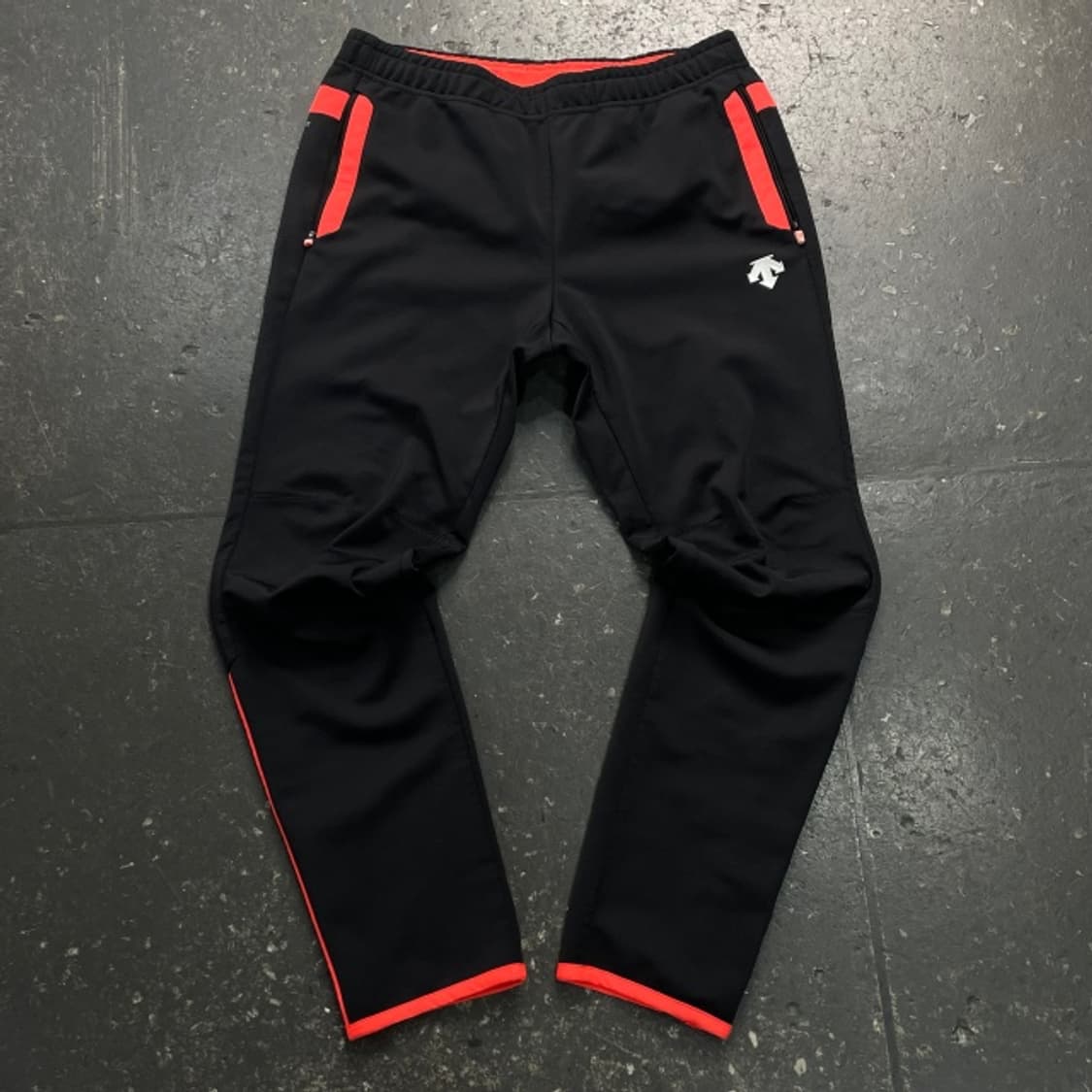 105 데상트 트레이닝 바지  상품이미지1