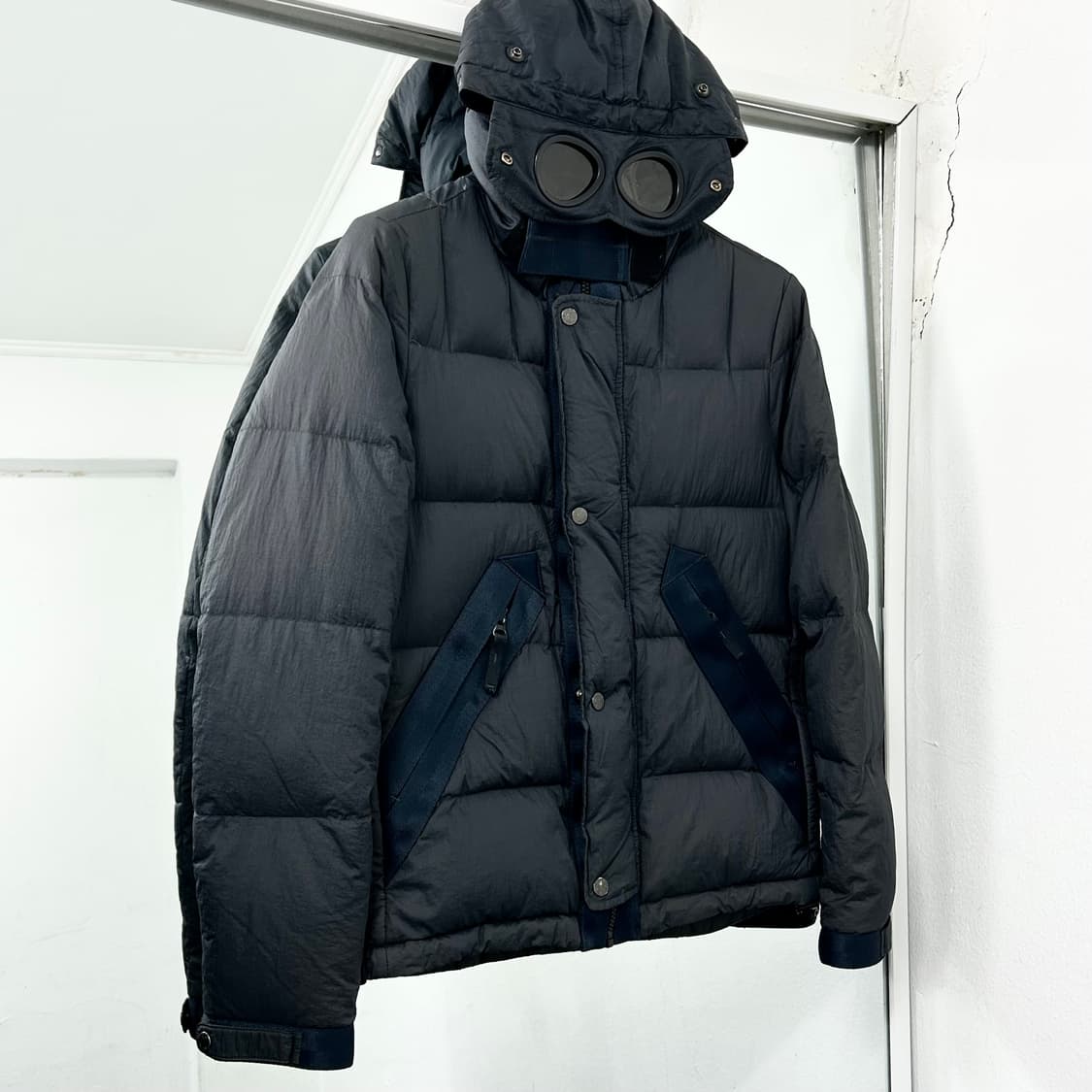 CP 컴퍼니 밀리밀레아 구스다운 고글 패딩 상품이미지1